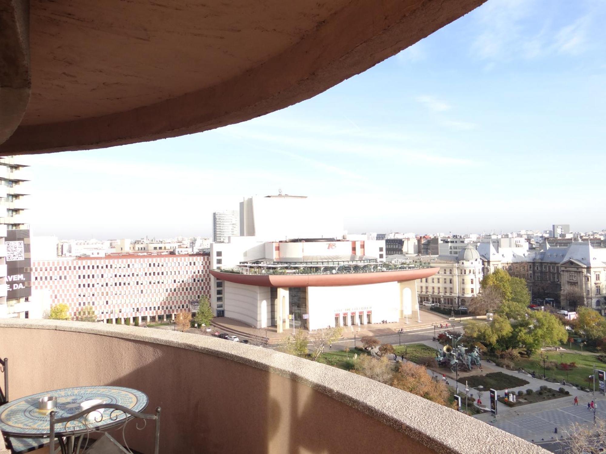 The One Balcescu- Best View Over City Center Bukares Bagian luar foto